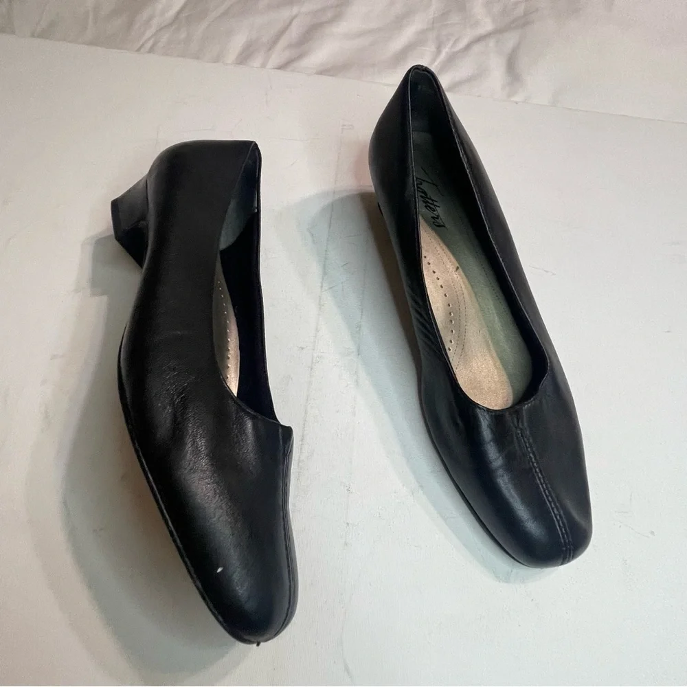 Trotters Doris‎ Block Kitten Heel Pumps   Shoes